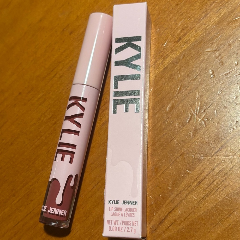 Kylie Lip Shine Lacquer A Whole Lewk - Picture 1 of 16